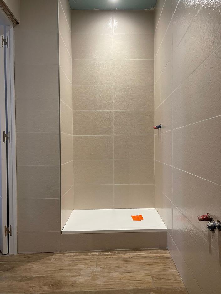 Douche a l italienne carrelee et terminee